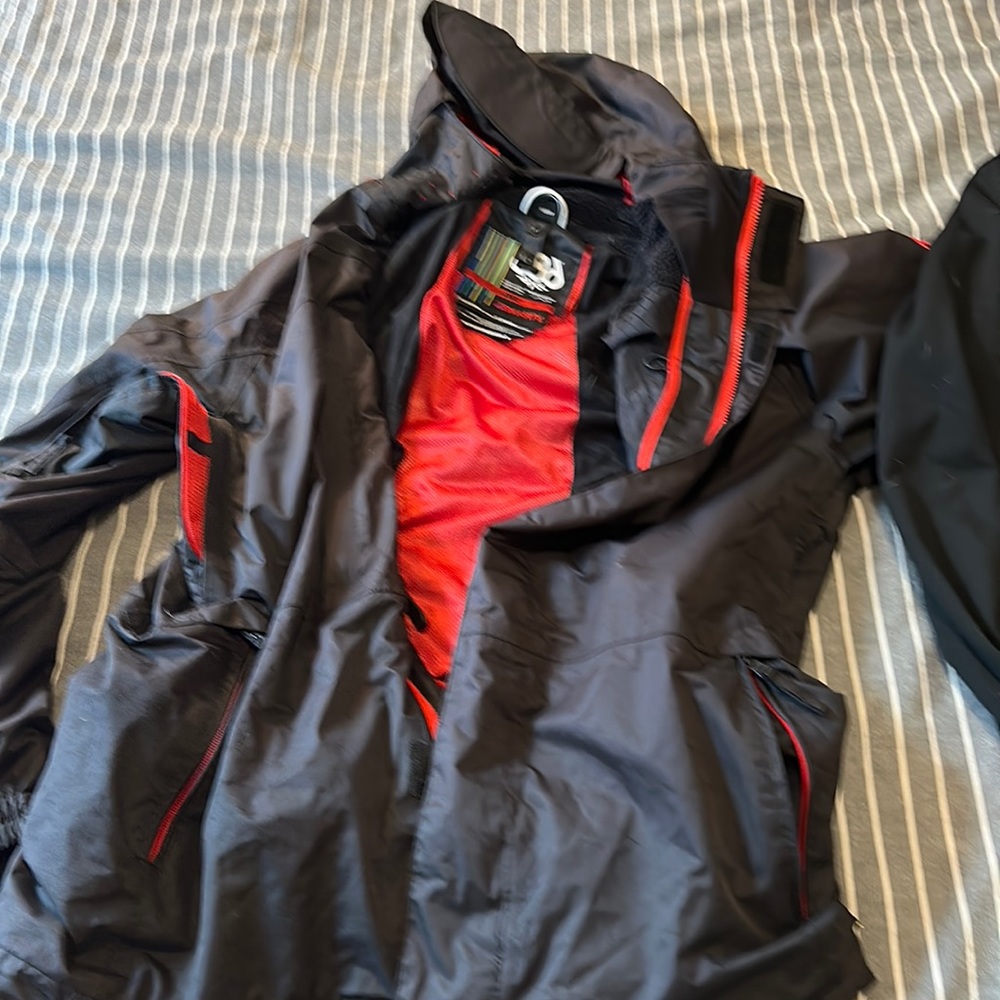 Black snowboard jacket 686